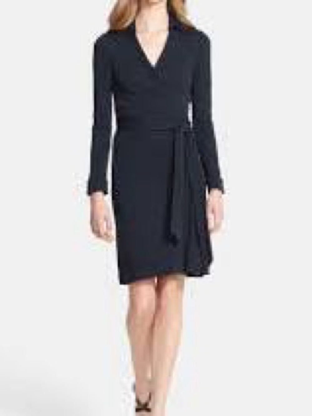 Les amis Elegant Black Long-Sleeve Wrap Dress with Tie Waist